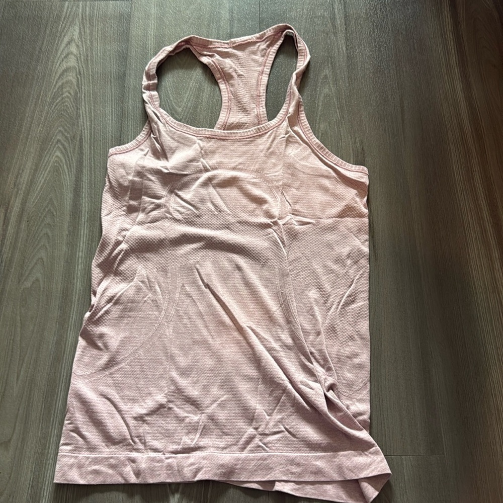 Lululemon tank